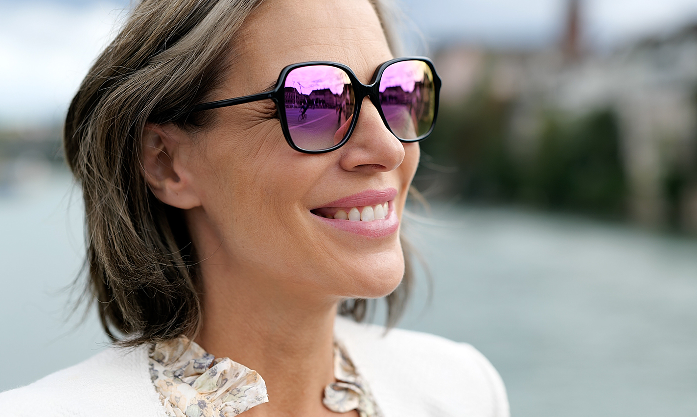 Optiswiss  - Brillengläser - BIOMETRICS - Brillenfassungen - Augenoptiker - Optiker - Optiker Schweiz - Brillen - Gleitsichtbrillen - Herrenbrillen - Damenbrillen - Kinderbrillen - Lesebrillen - Blaufilter-Brillen - Lunettes - Montures de lunettes - Opticiens - Opticiens Suisse - Verres progressifs - Lunettes hommes - Lunettes femmes - Lunettes enfants - Lunettes de lecture - Verres à filtre bleu - Occhiali - Montature per occhiali - Ottici - Ottici Svizzera - Occhiali - Occhiali varifocali - Occhiali da uomo - Occhiali da donna - Occhiali per bambini - Occhiali da lettura - Occhiali con filtro blu - Glasses - Glasses frames - Opticians - Opticians Switzerland - Varifocal glasses - Men's glasses - Women's glasses - Children's glasses - Reading glasses - blue filter glasses